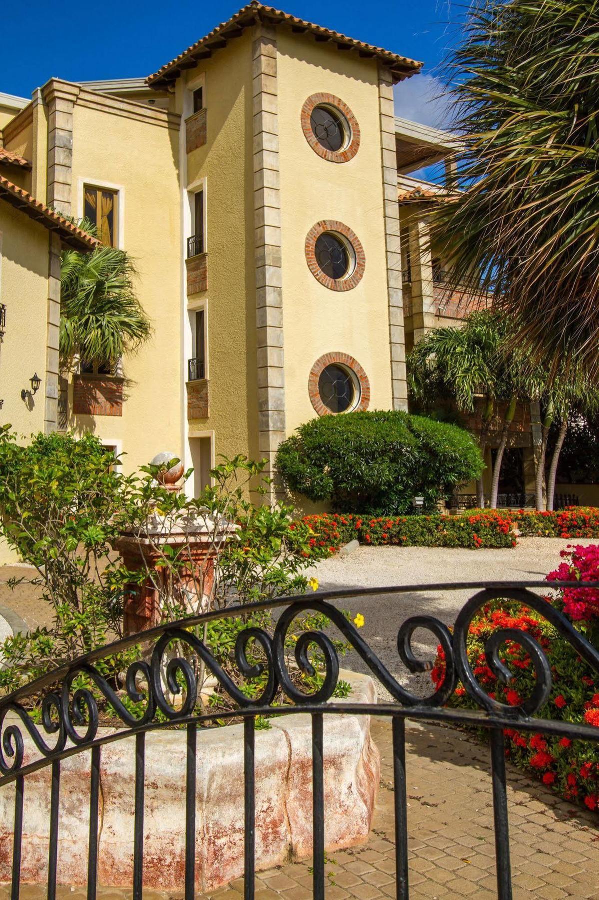 The Bellafonte - Luxury Oceanfront Hotel Kralendijk Dış mekan fotoğraf
